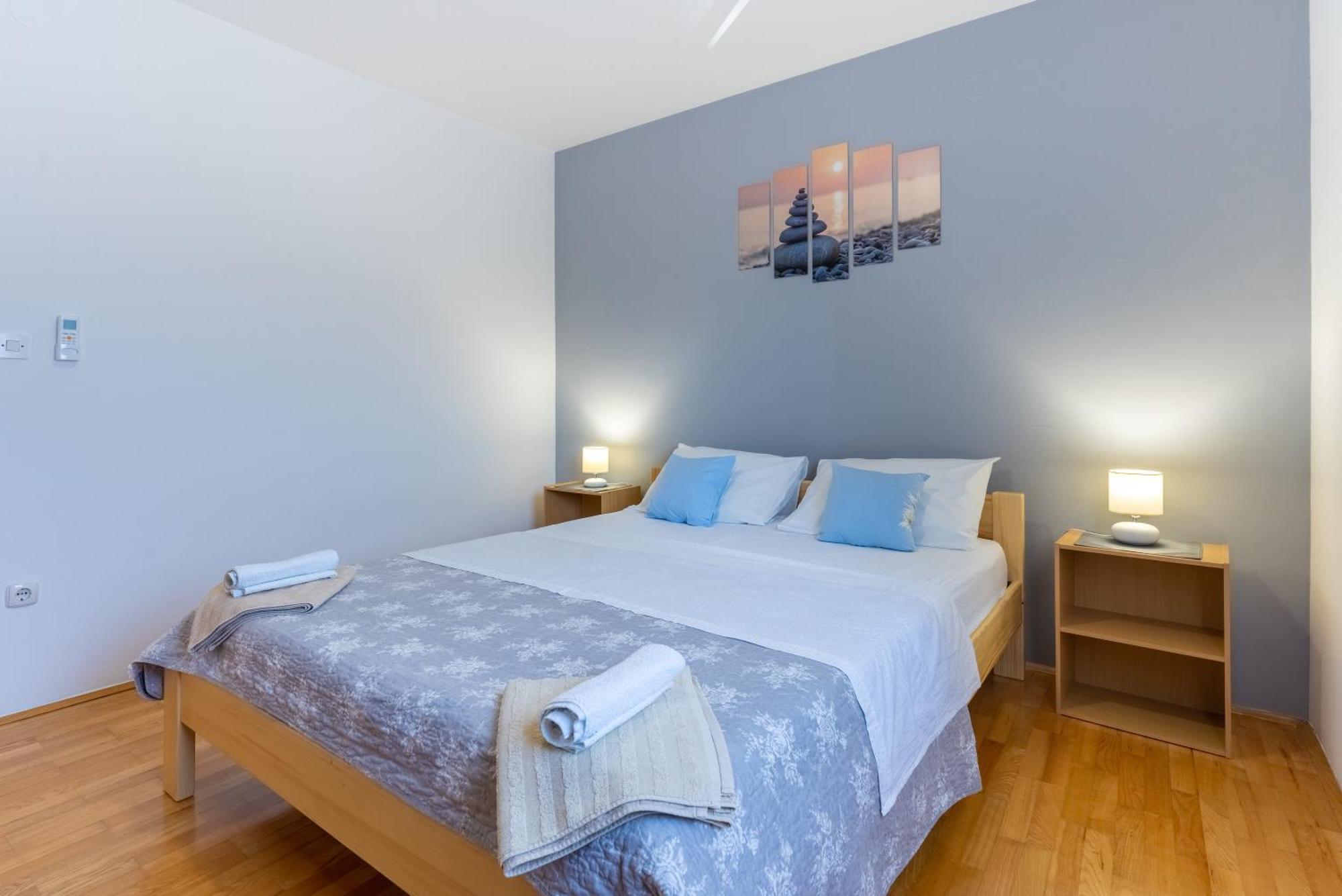 Apartment Kristian Cres Bagian luar foto